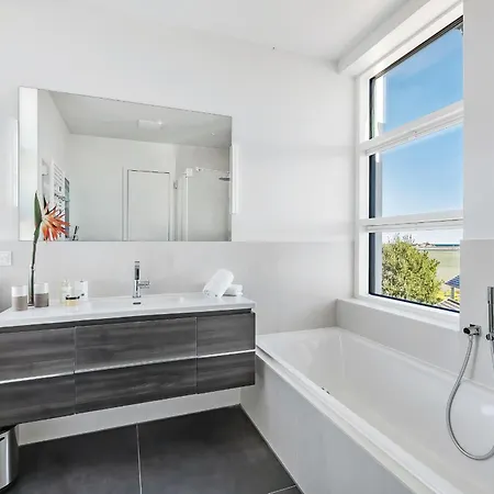Sky - Exlusives Penthouse Mit Panoramameerblick, Dachterrasse Und Kamin * Olpenitz