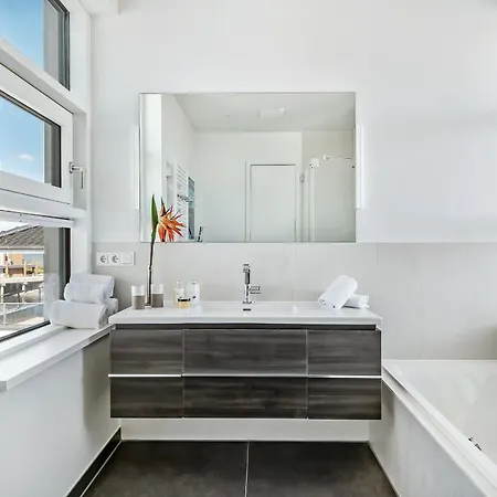 Sky - Exlusives Penthouse Mit Panoramameerblick, Dachterrasse Und Kamin Lägenhet *