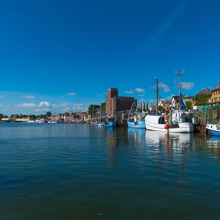 Sky - Exlusives Penthouse Mit Panoramameerblick, Dachterrasse Und Kamin Lägenhet Olpenitz